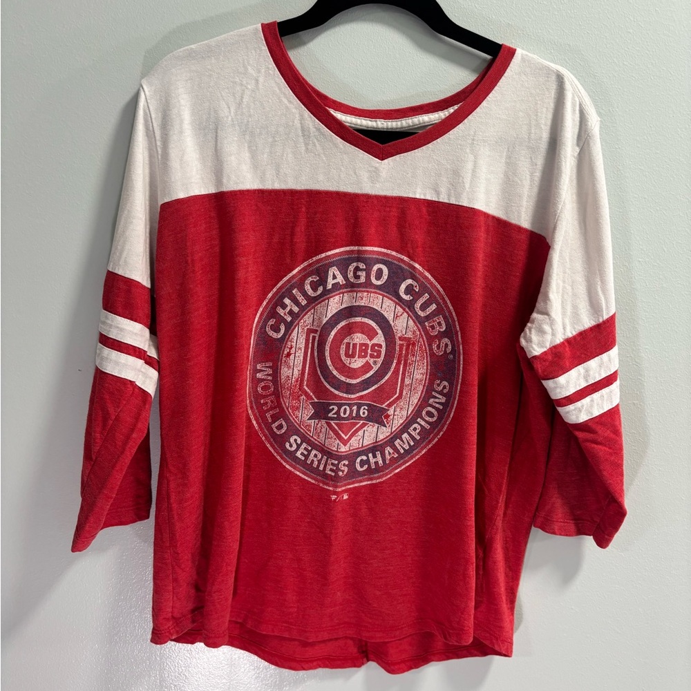 Fanatics Chicago Cubs 2016 World‎ Series Champions Shirt Red White Women XL